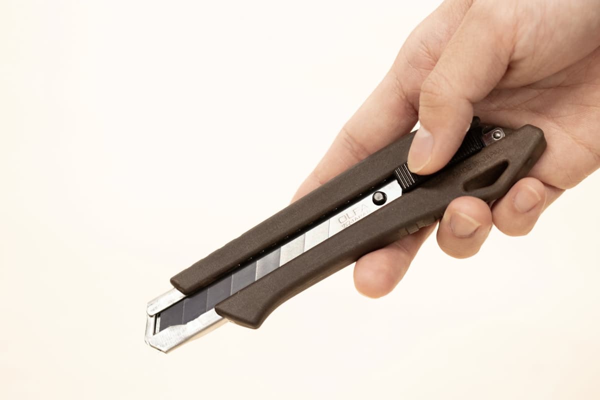 Универсальный нож OLFA WOOD-PP Models с сегментированным лезвием 18 мм OL-WD-AL — изображение 8