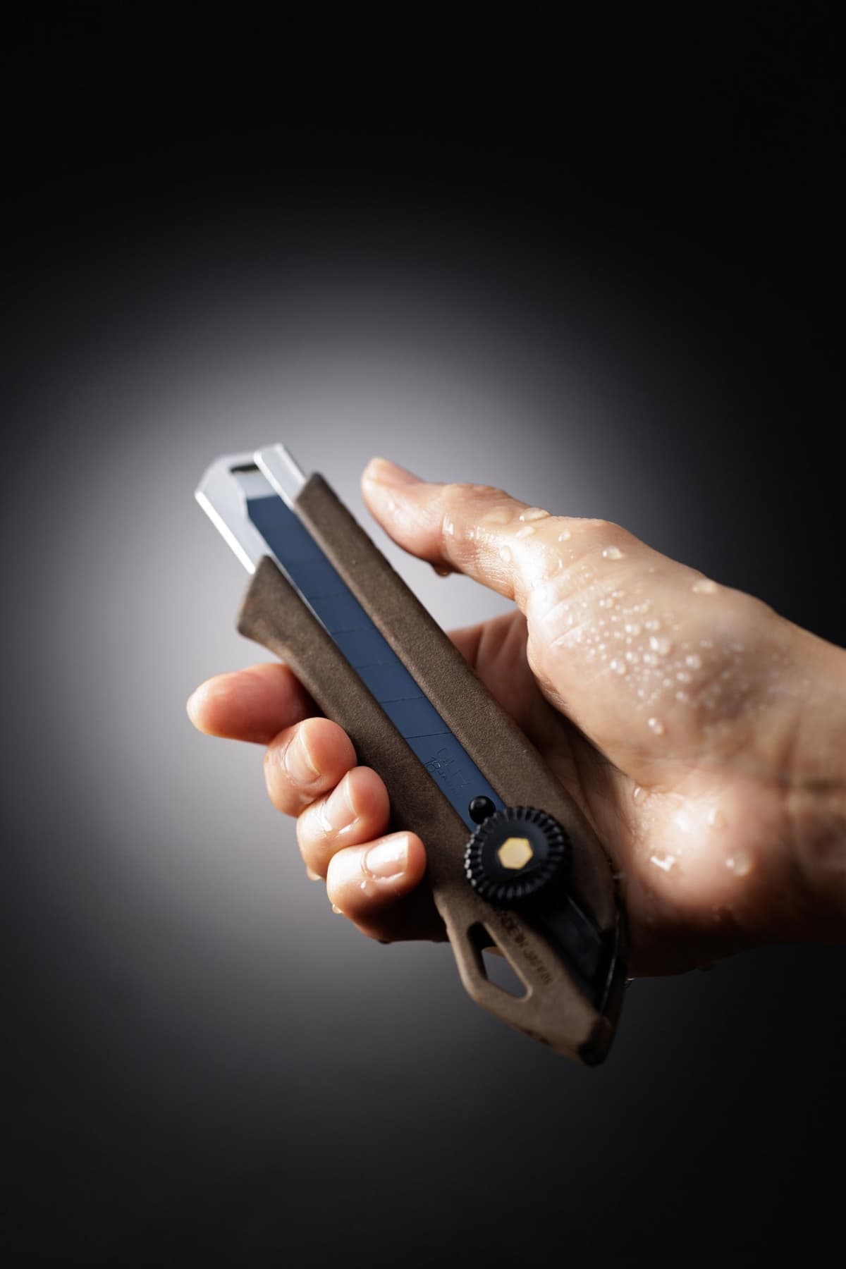 Универсальный нож OLFA WOOD-PP Models с сегментированным лезвием 18 мм OL-WD-L — изображение 9