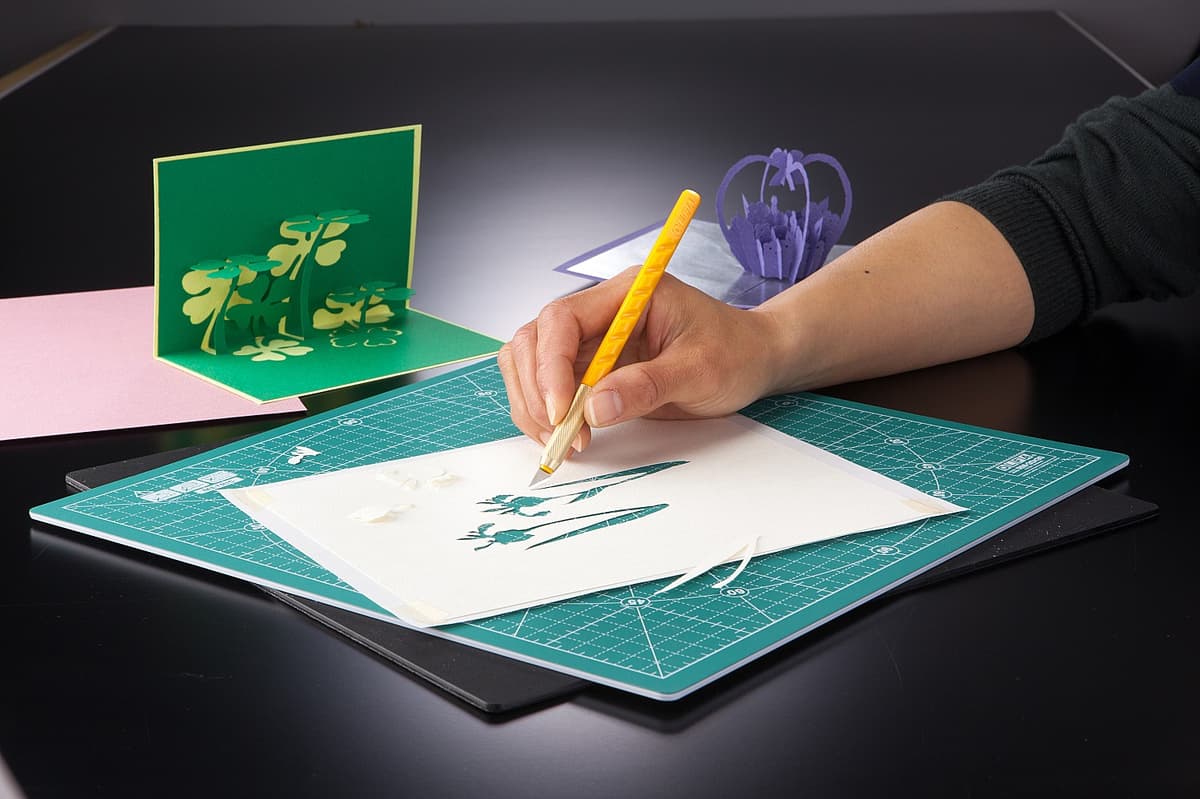 Нож OLFA с перовым лезвием, 6мм OL-AK-1/5 B