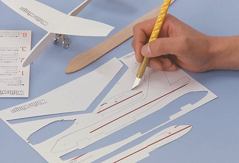 Нож OLFA с перовым лезвием, 6мм OL-AK-1/5 B