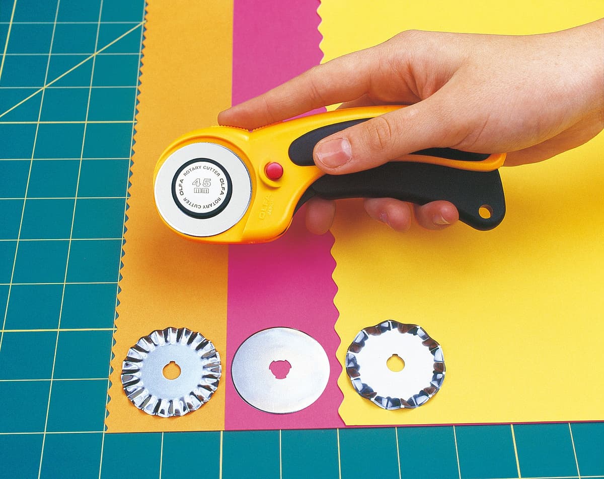 Нож OLFA с круговым лезвием, с пистолетной рукояткой, фиксатор, 45мм OL-RTY-2/DX