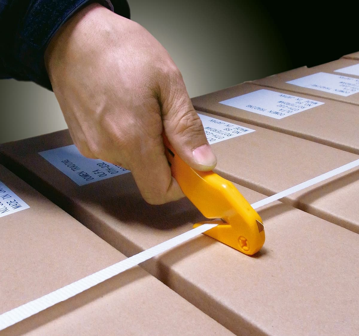 Нож OLFA" HOBBY CRAFT MODELS" для хоз работ, безопасный, для вскрытия стрейч-пленки, пластиковых шинок и коробок,17,8мм OL-SK-10