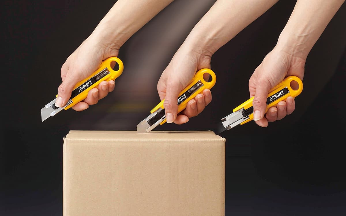 Нож OLFA с выдвижным лезвием и возвратной пружиной, 17,5мм OL-SK-4